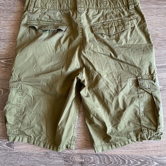 Banana Republic Cargo shorts Size 32 green - Picture 4 of 4